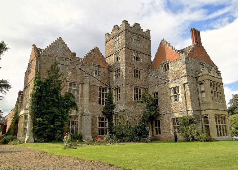 Kinnersley Castle: An Elizabethan Country House in Herefordshire