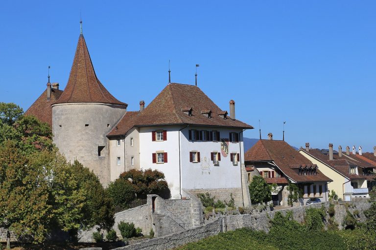 Erlach Castle: A Medieval Stronghold in Switzerland