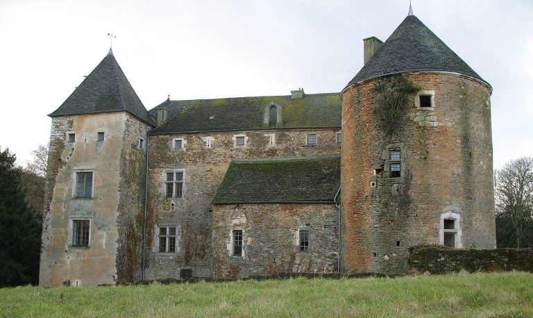 Château de Ruffey: A Fortified Château in France