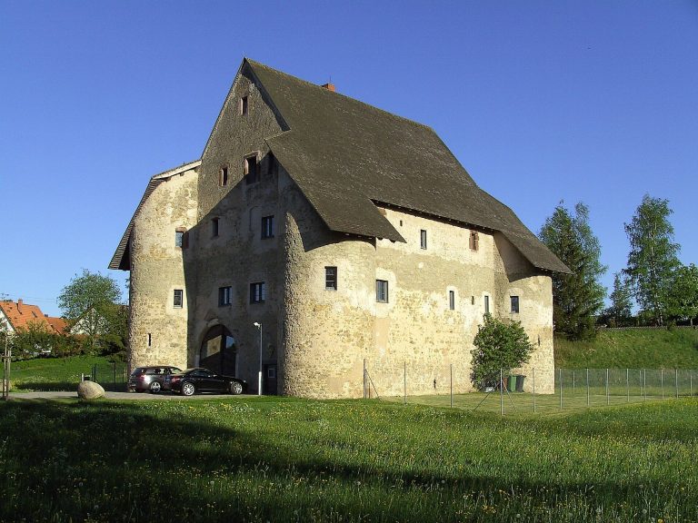 Burg Entenburg: A Former Water Castle in Donaueschingen, Germany