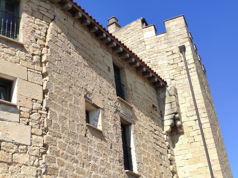 Labraza Walls: A Medieval Fortified Town in Spain