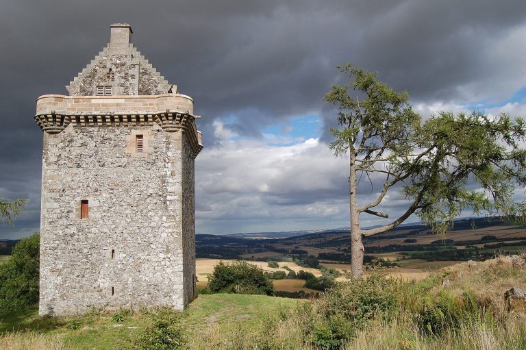 Fatlips Castle: A Sixteenth-Century Peel Tower in the Scottish Borders