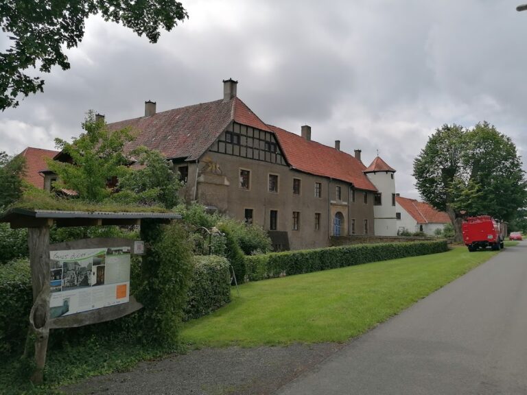 Haus Kilver: A Historic Estate in Rödinghausen, Germany