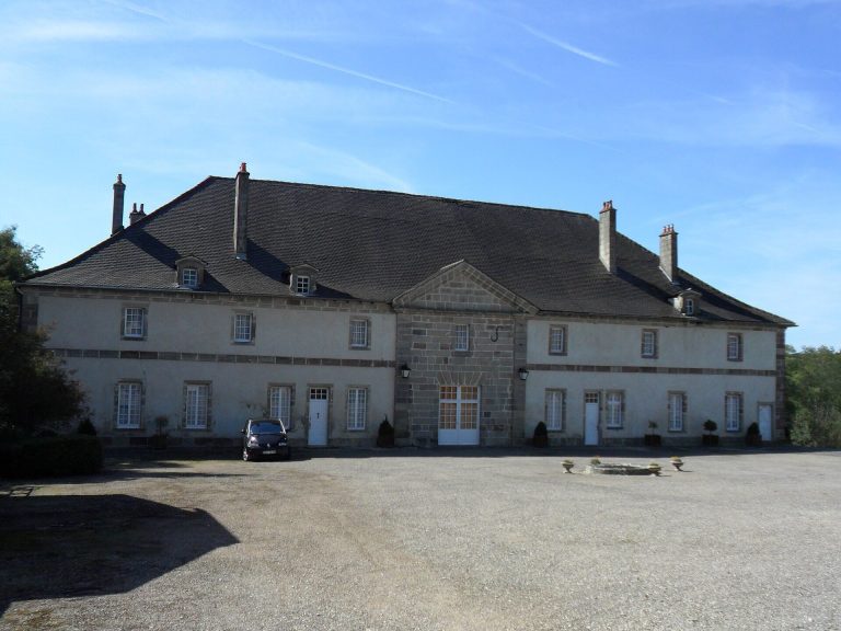 Château de Thuillières: A Classical Château in France