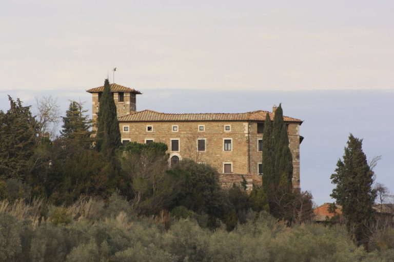 Castle of Cosona: A Fortified Agricultural Complex in Tuscany