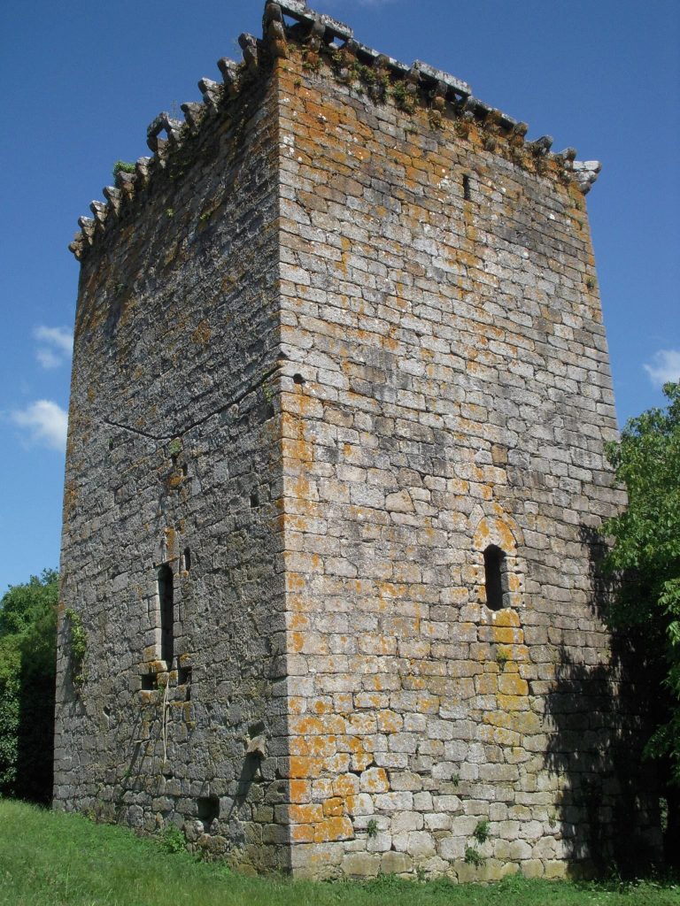 Castroverde Tower: Medieval Castle Keep in Galicia