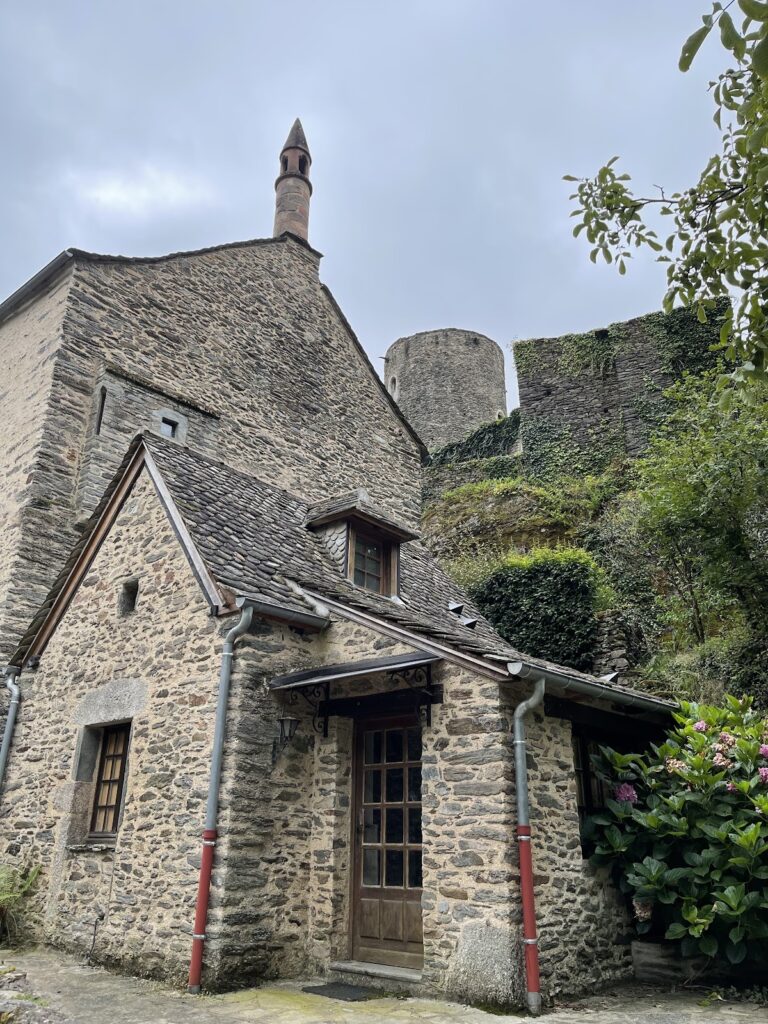 Château de Montarnal: A Medieval Fortress in Sénergues, France