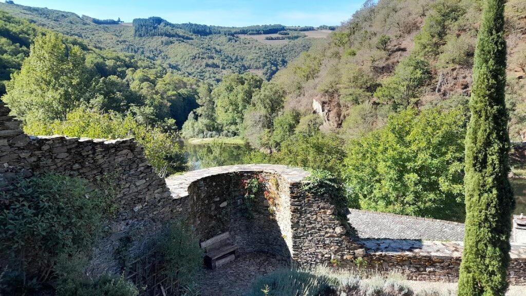 Château de Montarnal: A Medieval Fortress in Sénergues, France 4 Château de Montarnal