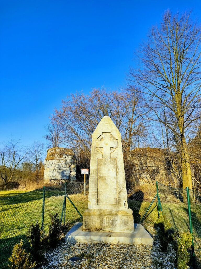 Radłówka Castle: A Historic Silesian Fortress in Poland