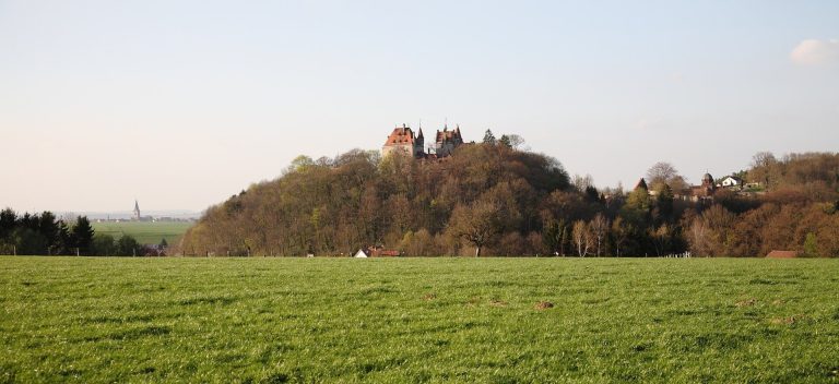 Burg Calenberg: A Hilltop Castle in Germany