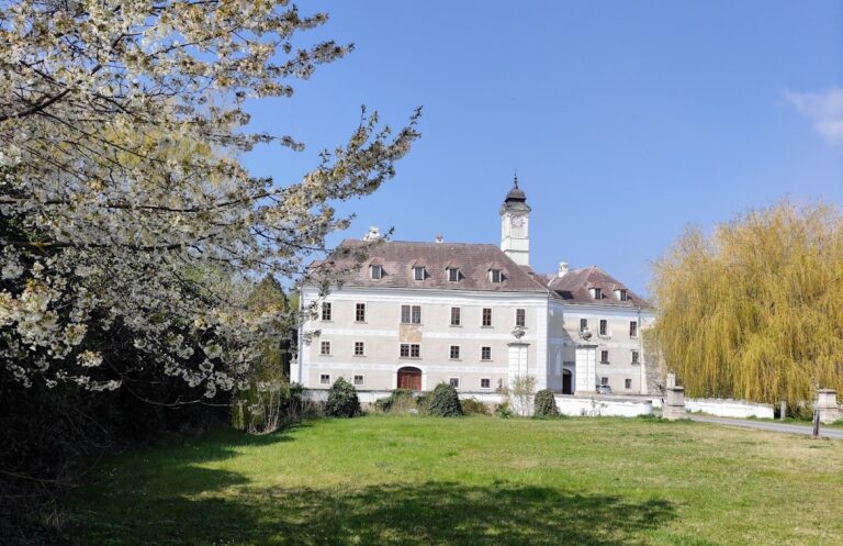 Schloss Ebergassing: A Historic Castle in Austria