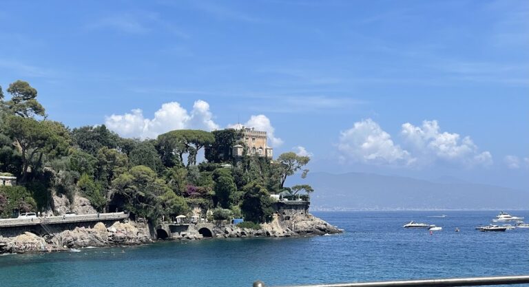 Paraggi Castle: A Coastal Fortress in Santa Margherita Ligure, Italy
