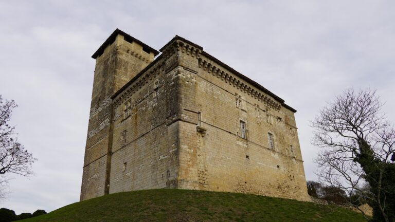 Château de Plieux: A Medieval Castle in Plieux, France