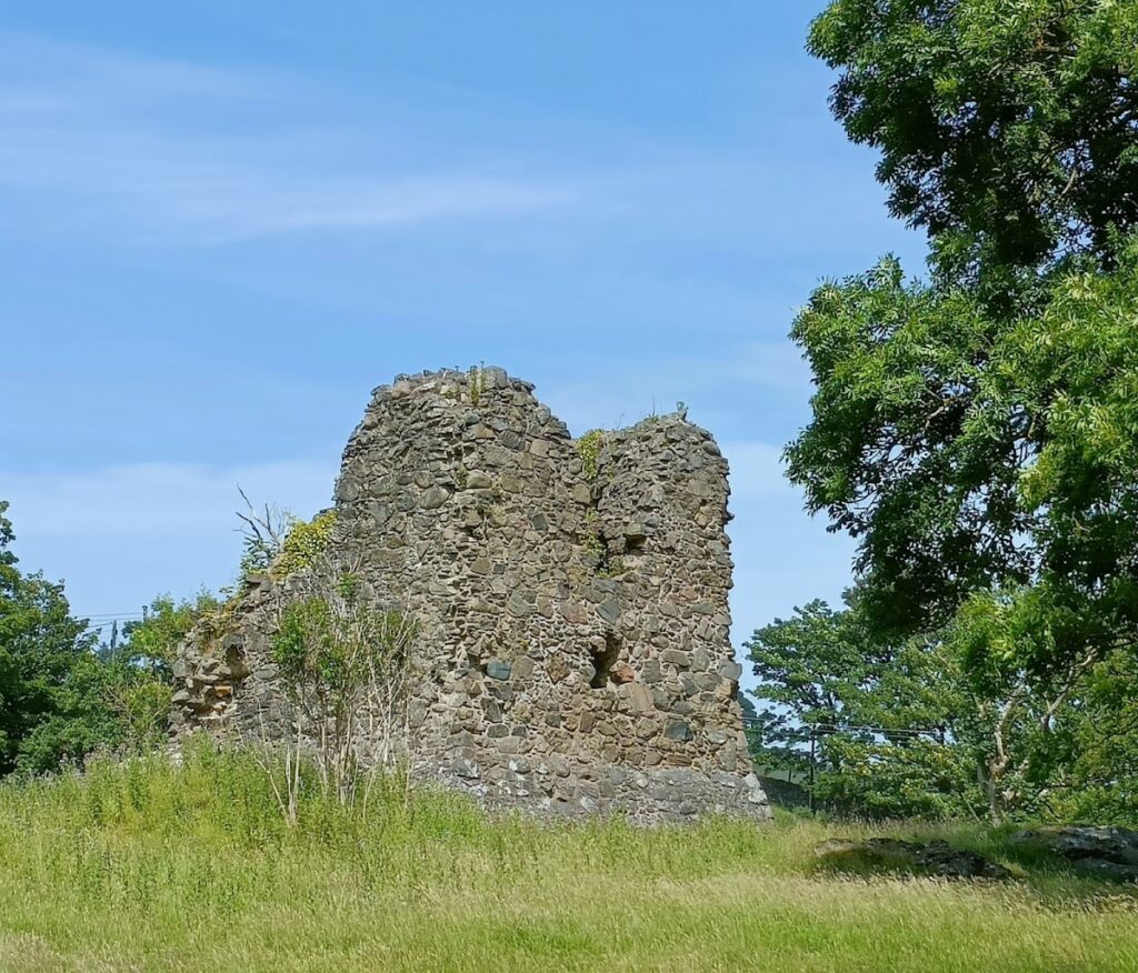 Carra Castle: A Medieval Stronghold in Northern Ireland 3 Carra Castle