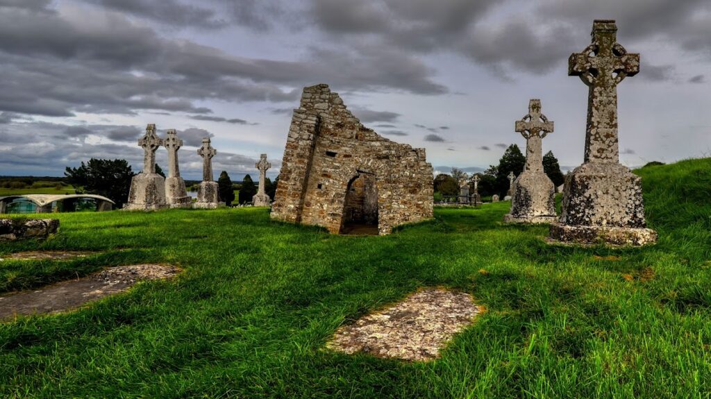 Clomantagh Castle: A Fifteenth-Century Tower House in Ireland 2 Clomantagh Castle