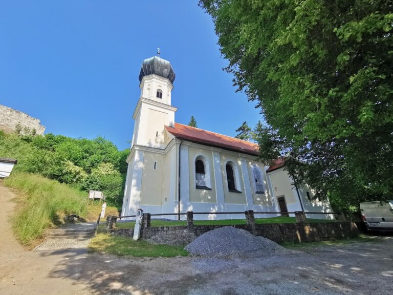 Burg Neurandsberg: A Medieval Fortress in Bavaria, Germany