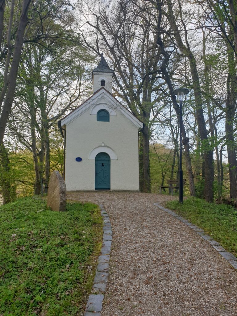Schloss Ottenburg: A Historic Castle in Eching, Germany