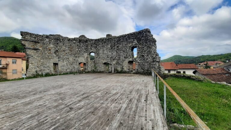 Bardineto Castle: A 13th-Century Fortress in Italy