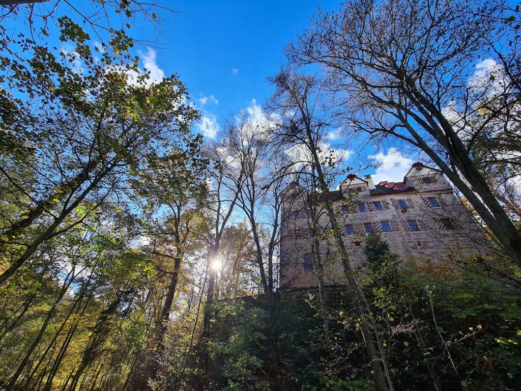 Petzsches Schloss: A Historic Castle in Schwarzenbruck, Germany 5 Petzsches Schloss