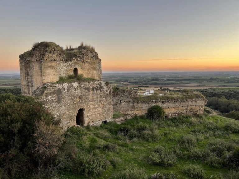 Castillo de Setefilla: Medieval Islamic Fortress in Spain