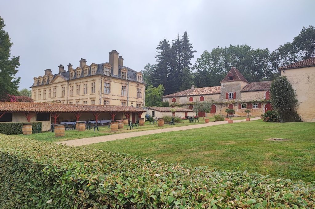 Château d'Amou: A Classical Château in France 2 Château d'Amou
