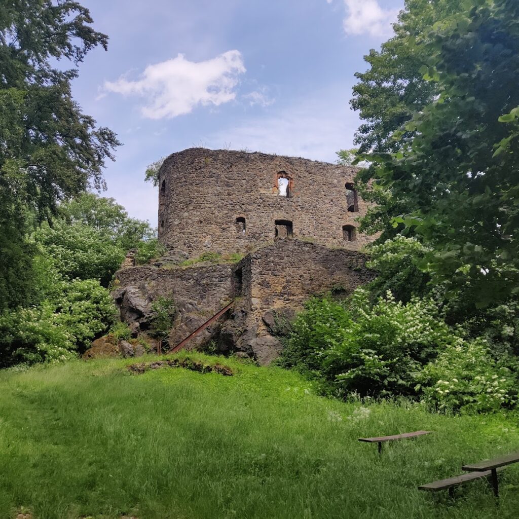 Castle Vlčtejn