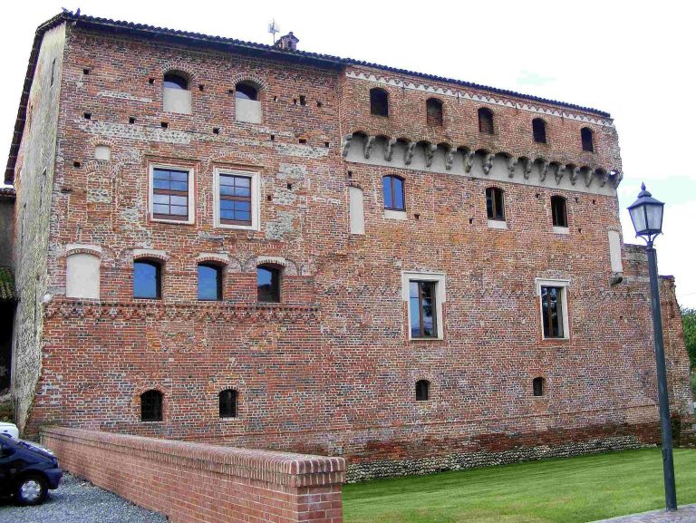 Castello di Verrone: A Medieval Castle Complex in Italy
