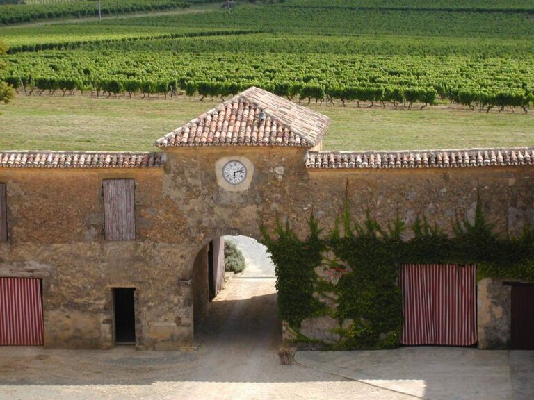 Château Faugas: A Historic Gallo-Roman and Medieval Estate in Gabarnac, France