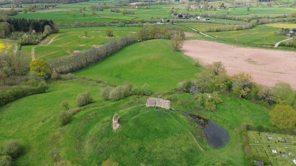 Kilpeck Castle: A Medieval Administrative Centre in Herefordshire 1 Kilpeck Castle
