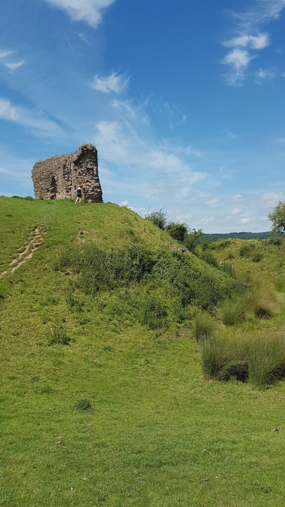 Kilpeck Castle: A Medieval Administrative Centre in Herefordshire 2 Kilpeck Castle