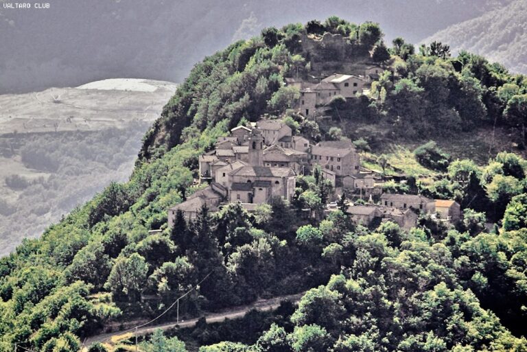 Castello di Belforte: A Medieval Fortress in Borgo Val di Taro, Italy