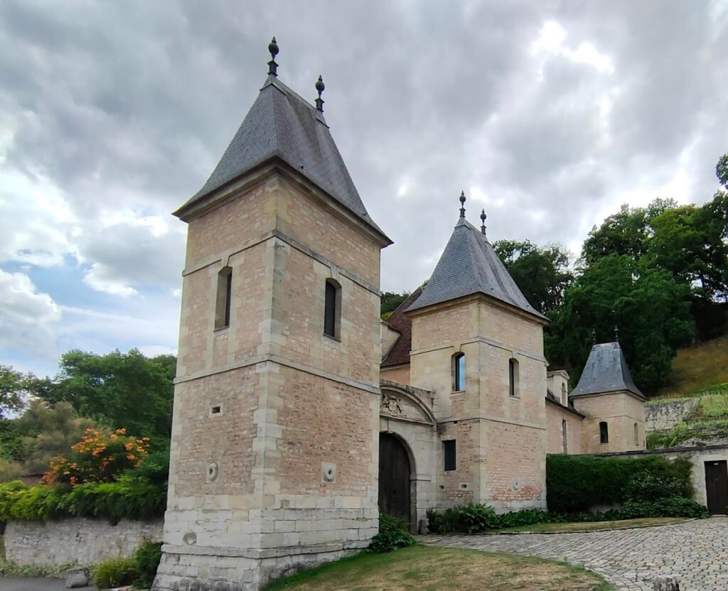 Château de Médan: Historic Writers’ Residence in France 1 Château de Médan