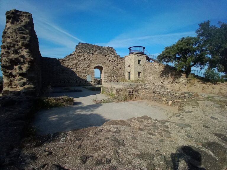Fort de Valros: A Medieval Fortress and Telegraph Station in France