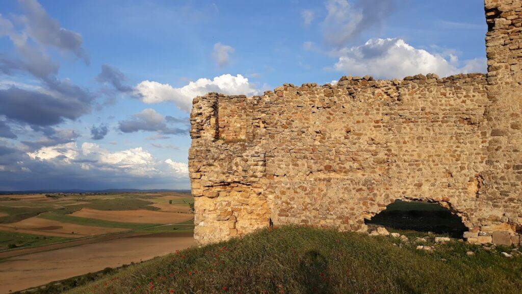 Castillo de La Torresaviñán: A Medieval Defensive Complex in Spain 2 Castillo de La Torresaviñán