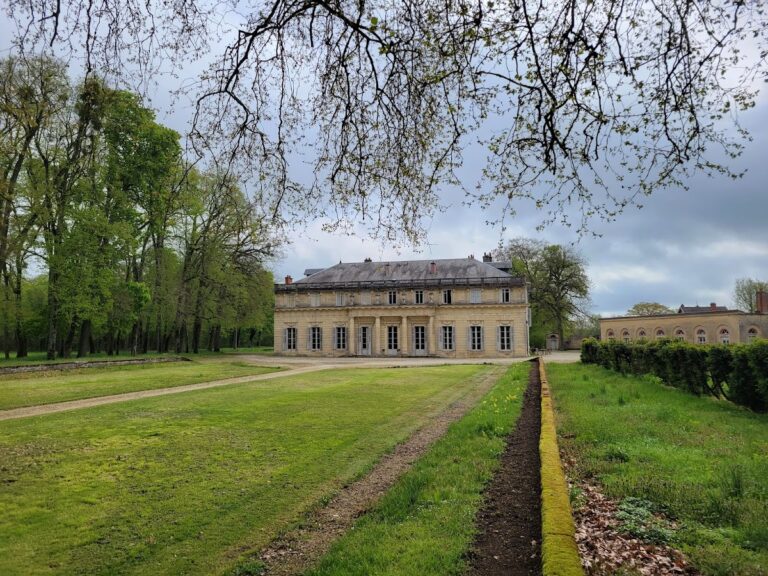 Château de Bressey-sur-Tille: A Historic French Château Reflecting Architectural Evolution