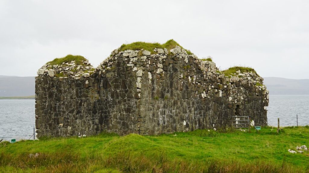 Caisteal Uisdean: A Fortified Residential Tower on Skye 1 Caisteal Uisdean