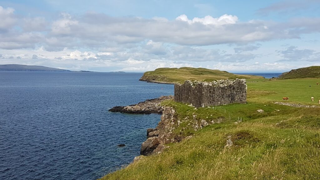 Caisteal Uisdean: A Fortified Residential Tower on Skye 2 Caisteal Uisdean