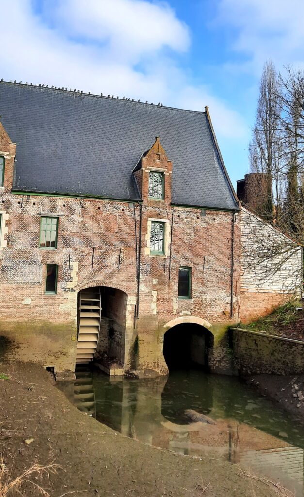 Graventoren: Remnant of a Medieval Water Castle in Belgium 3 Graventoren