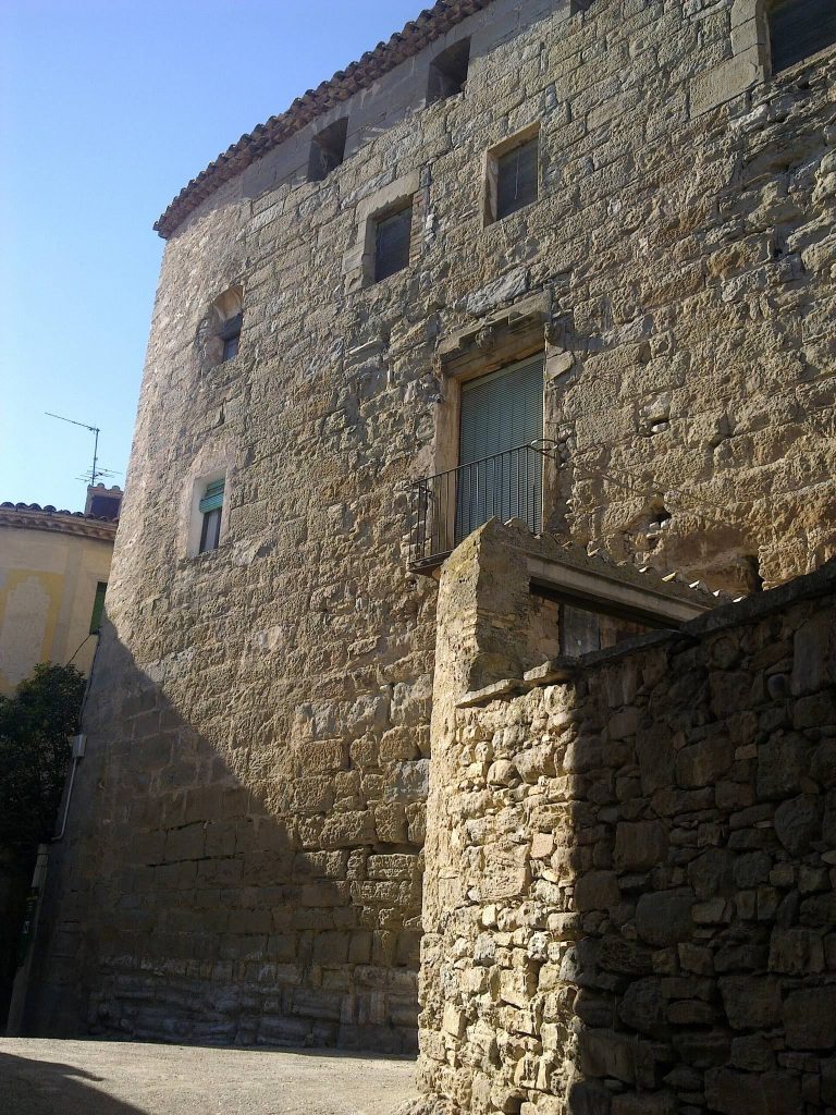 Castell de Bellveí: A Medieval Castle-Derived Seigneurial Residence in Spain