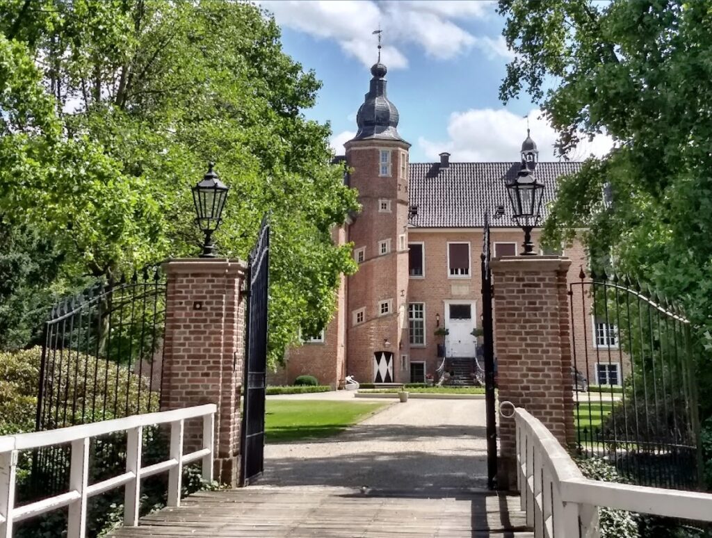 Burg Rhede: A High-Medieval Lowland Castle in Germany 2 Burg Rhede