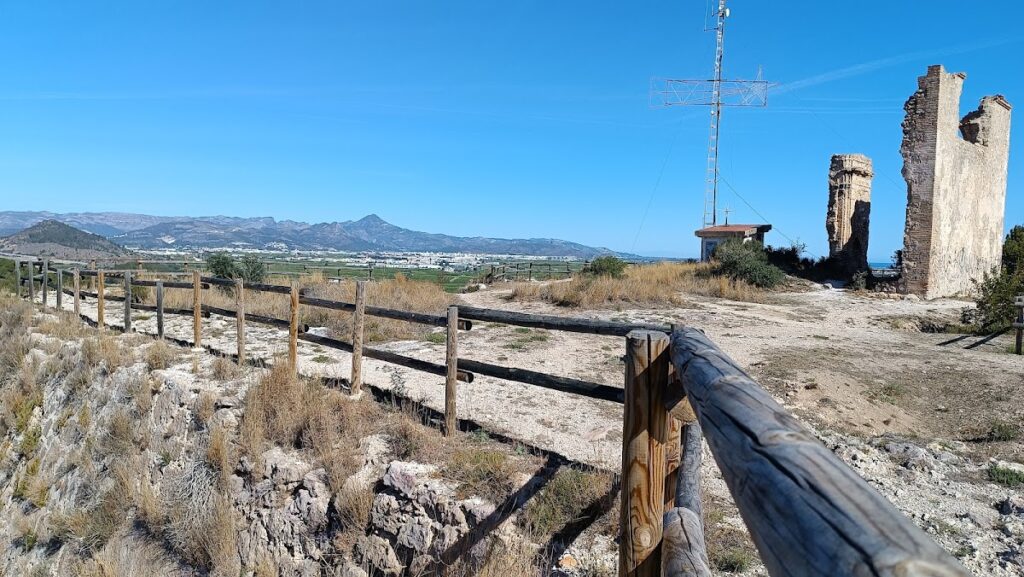 Castell de Santa Anna d'Oliva