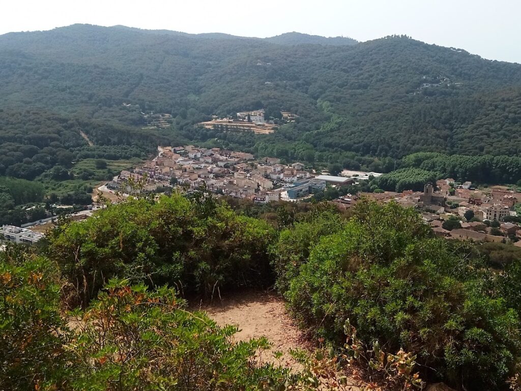 Dosrius Castle: A Territorial Stronghold in Catalonia 2 Dosrius Castle