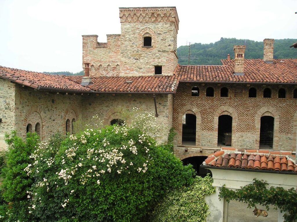 Castello di Strambinello: A Medieval Fortress in Italy 1 Castello di Strambinello