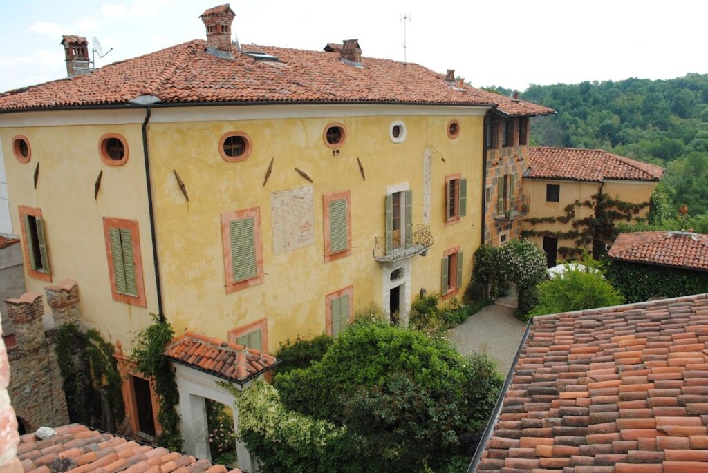 Castello di Strambinello: A Medieval Fortress in Italy 3 Castello di Strambinello