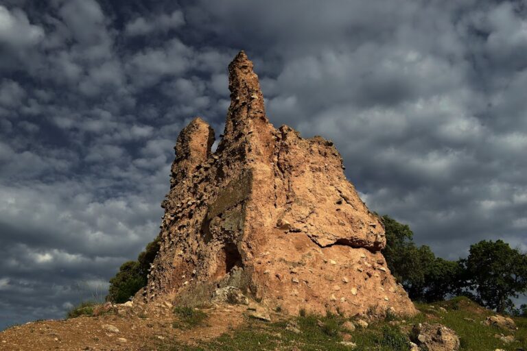 Castillo Castro Ferraz: A Historic Fortress Near Santa Elena, Spain