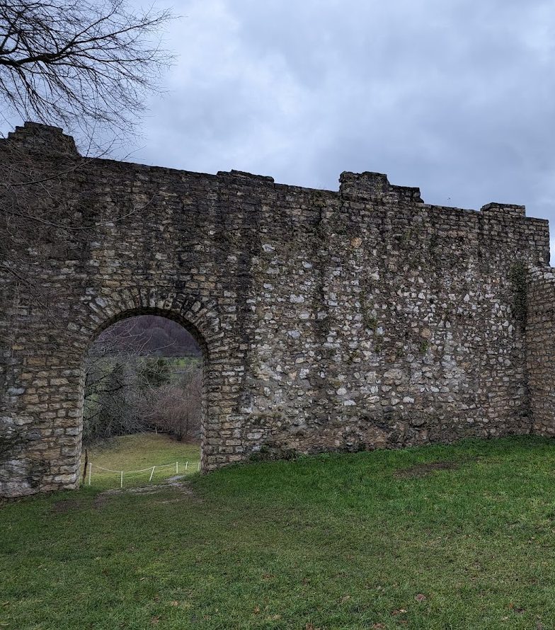 Burg Sulzburg (Lautertal): A Late-Medieval Spur Castle in Germany 2 Burg Sulzburg (Lautertal)