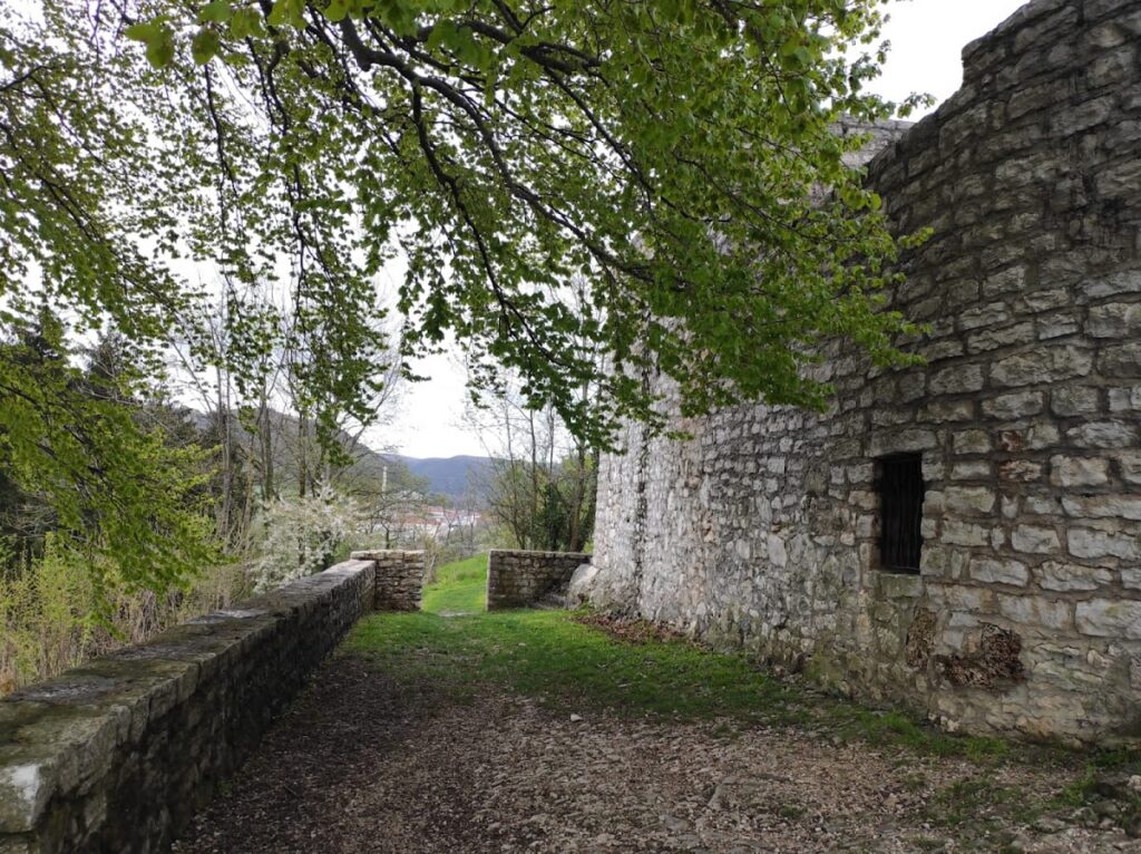 Burg Sulzburg: A Late Medieval Castle Ruin in Germany 8 Burg Sulzburg (Lautertal)