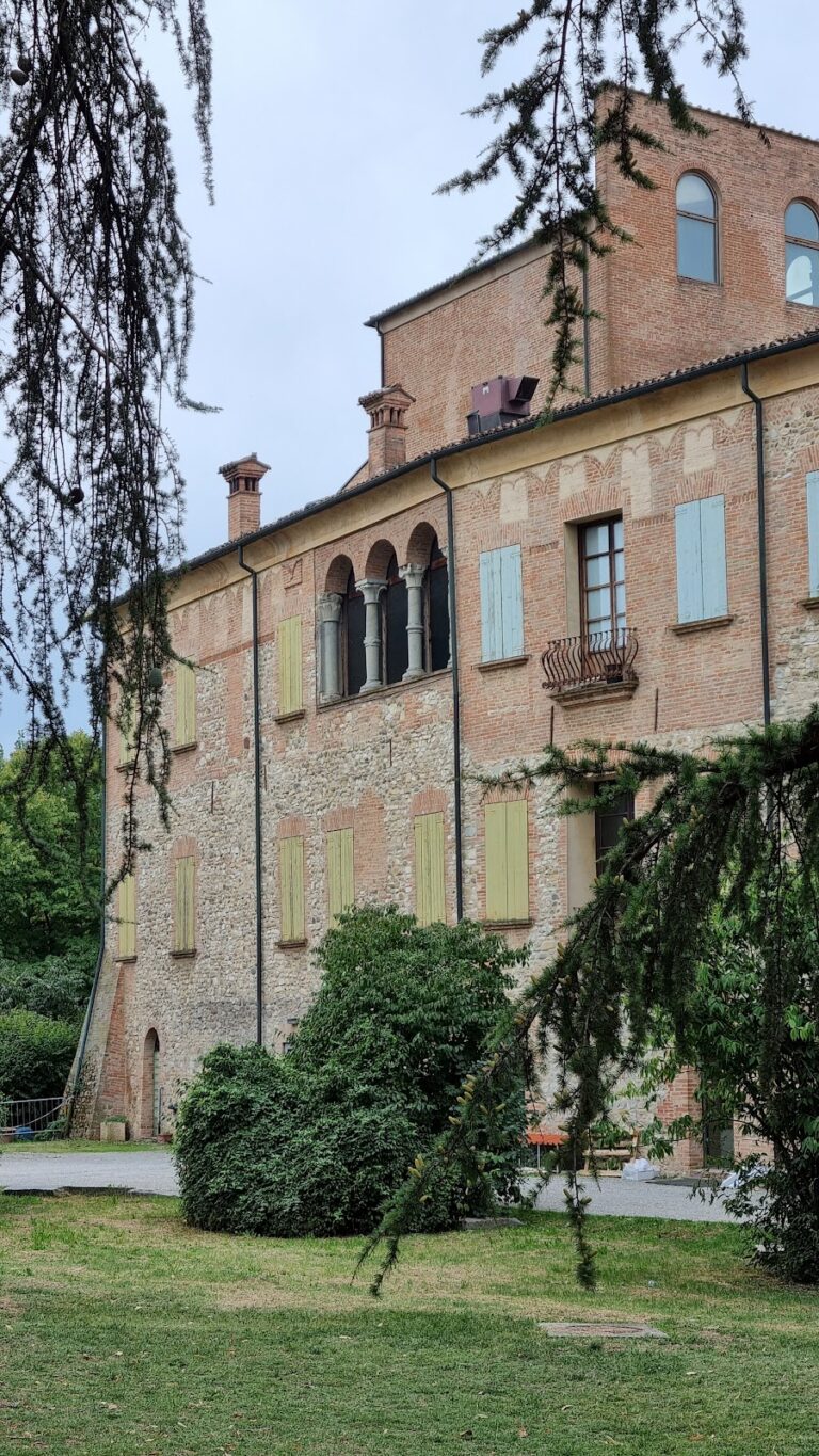 Castle of Arceto: A Medieval Fortress in Scandiano, Italy