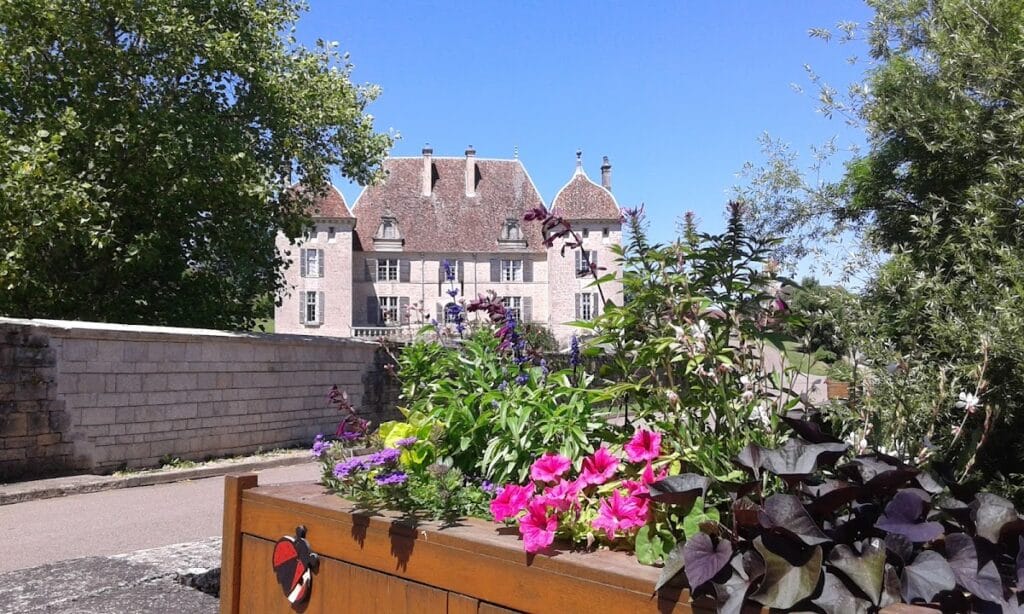Château de Filain: A Renaissance and Classical Historic Residence in France 5 Château de Filain