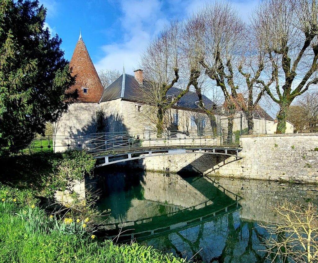 Château de Mauvilly: A Historic Castle in Burgundy, France 6 Château de Mauvilly